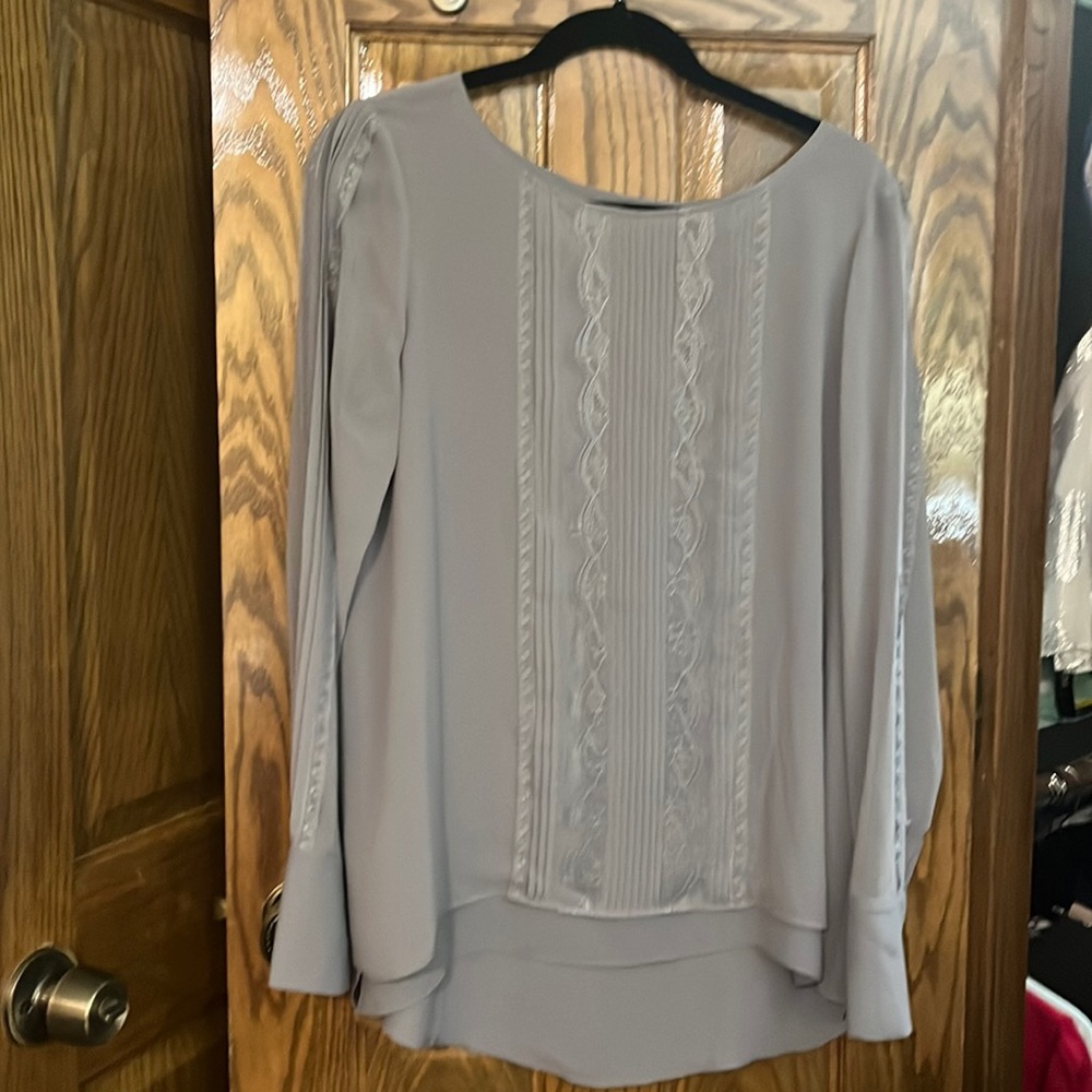 Long sleeve super cute blouse.